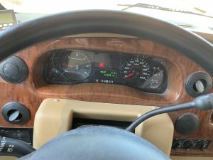 2013 winnebago 30t odometer reading 31k