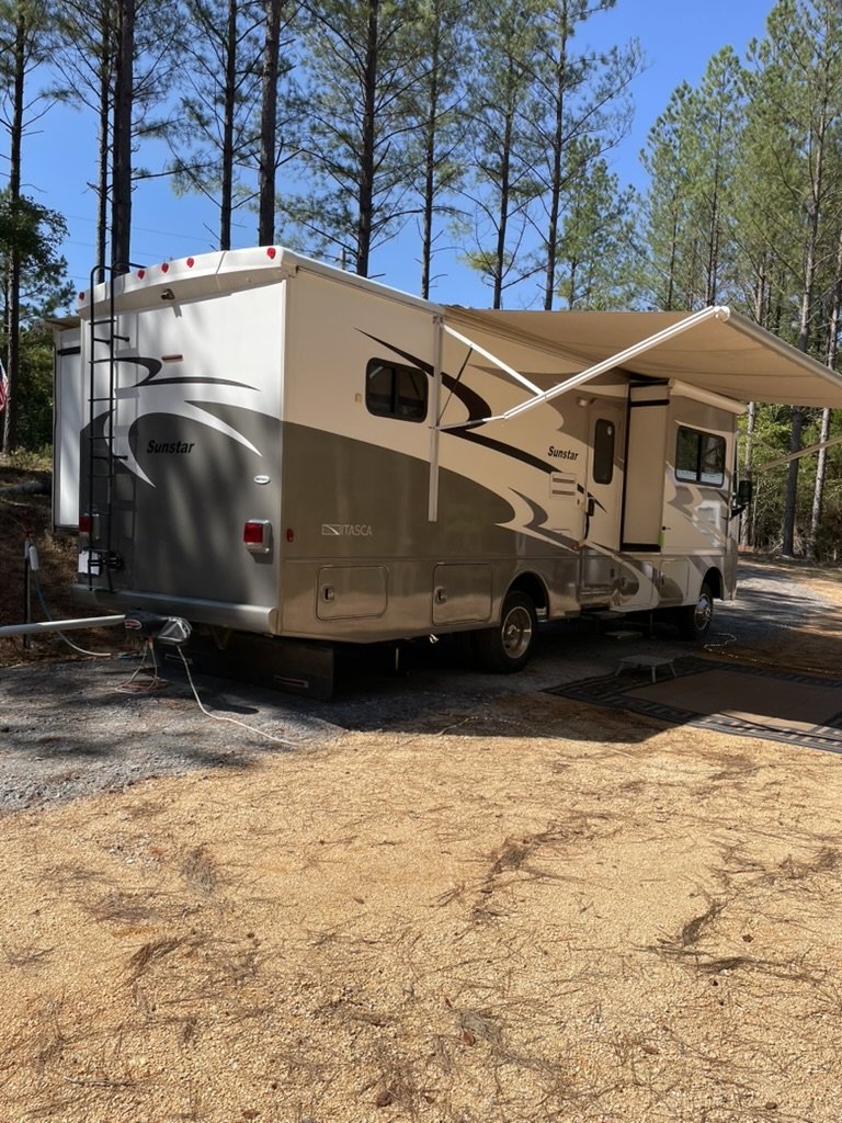 2013 Winnebago Sunstar 30T Side Rear 