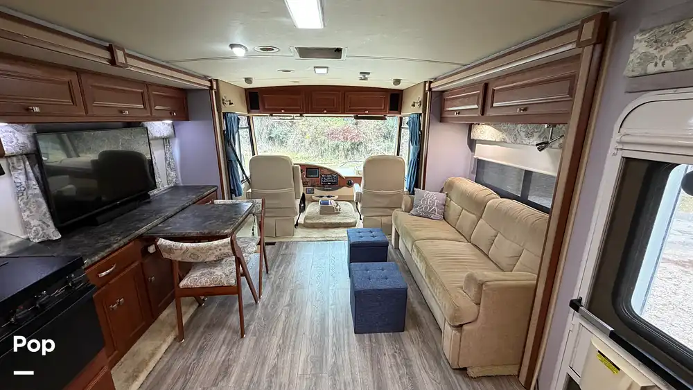 2013 Winnebago Itasca Sunstar 30t is being sold by a private owner in Onalaska TX77360
